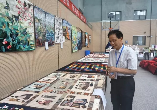 �Ҹ�������ζϯ����ͨ������������300���Ҽ��a(ch��n)Ʒ��Ů�����