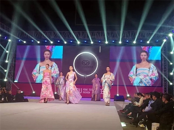 �r(sh��)�����I(l��ng)������2017�ɶ��Ҽ���•�ɶ��r(sh��)�b�������ݾ��ʆ�Ļ