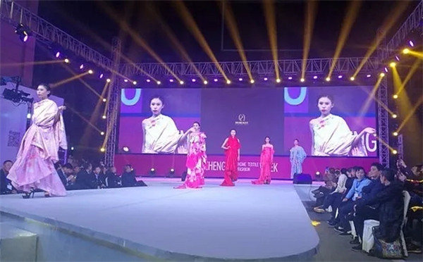 �r(sh��)�����I(l��ng)������2017�ɶ��Ҽ���•�ɶ��r(sh��)�b�������ݾ��ʆ�Ļ