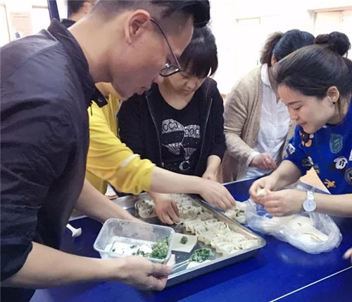 �Pʢ��(h��)��F�����(d��ng)�O���澳���ƵZͬ����