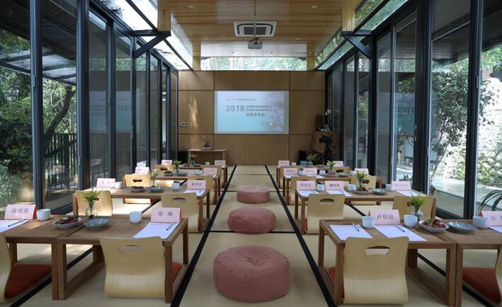 ����Ȼ���ؾ�����������һ��(ch��ng)���ӵİl(f��)����(hu�� )