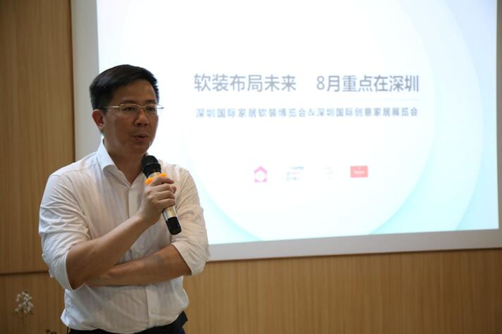 ����Ȼ���ؾ�����������һ��(ch��ng)���ӵİl(f��)����(hu�� )