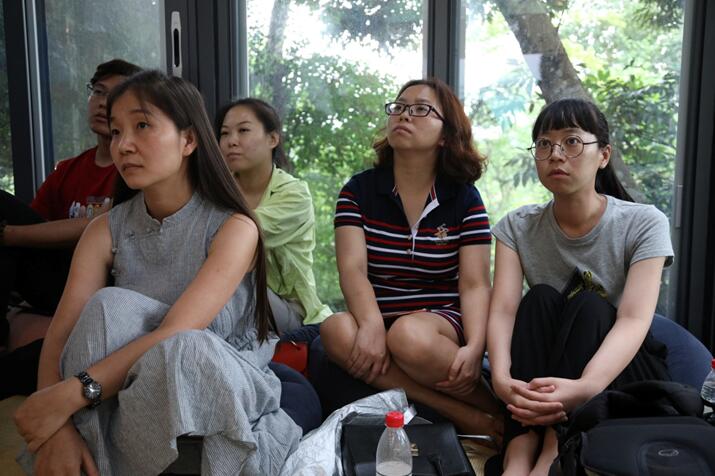 ����Ȼ���ؾ�����������һ��(ch��ng)���ӵİl(f��)����(hu�� )