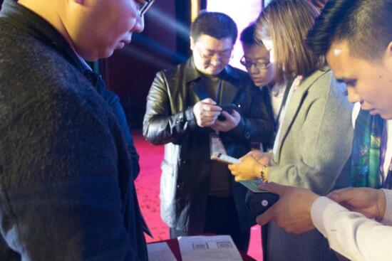 ���B͸īˮ����Q���aӡ����¶�������������������ʹ�c(di��n)