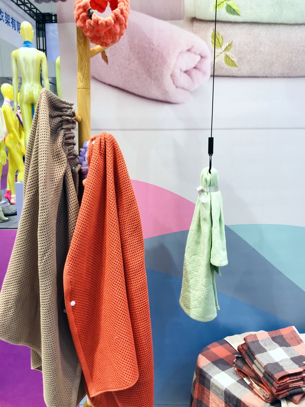 ���ϰ�ɫǧˇ���x�����W(xu��)ë��--�L(f��ng)�ӱ�ǧˇ����Ʒ�������޹�˾���T(m��n)�˴�����