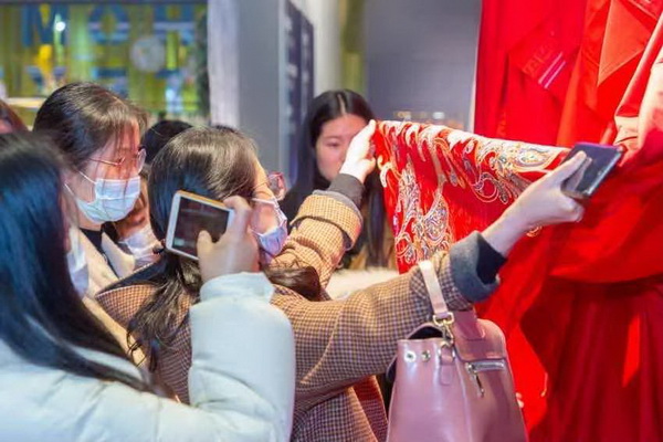 �M�F���ഺ���Ҽ�չ����Ҽ�ӡ�(li��n)�˄�(chu��ng  )�¼Ҽ��a(ch��n)�I(y��)�����B(t��i)