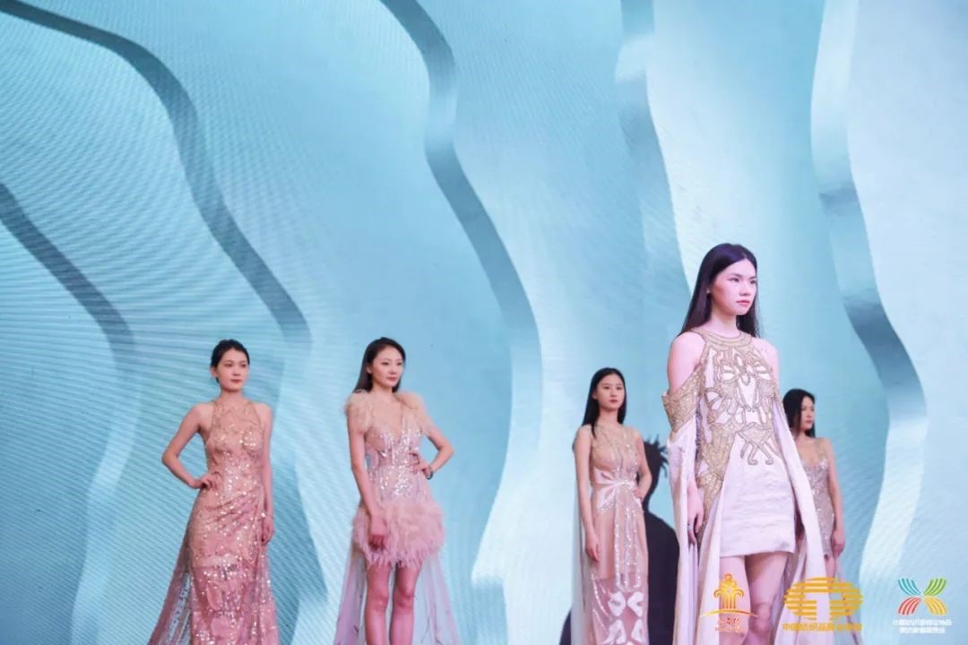 䁾͌�(zhu��n)����֮·����(sh��)�F���|(zh��)���l(f��)չ--2022�Ї���������朴��(hu�� )����ͨ¡���e��