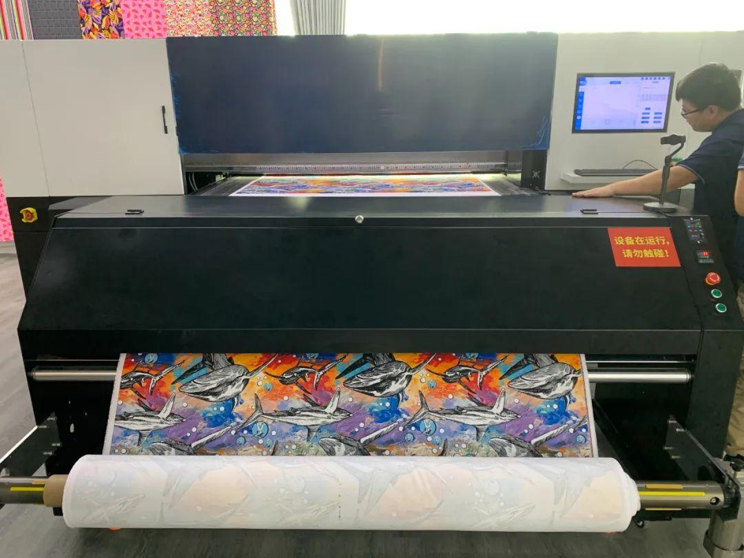 ��ʼ���Ʒ���aӡˇչʾ���ĳɹ���Ļ���F��(ch��ng)�l(f��)������ذ���Ʒ